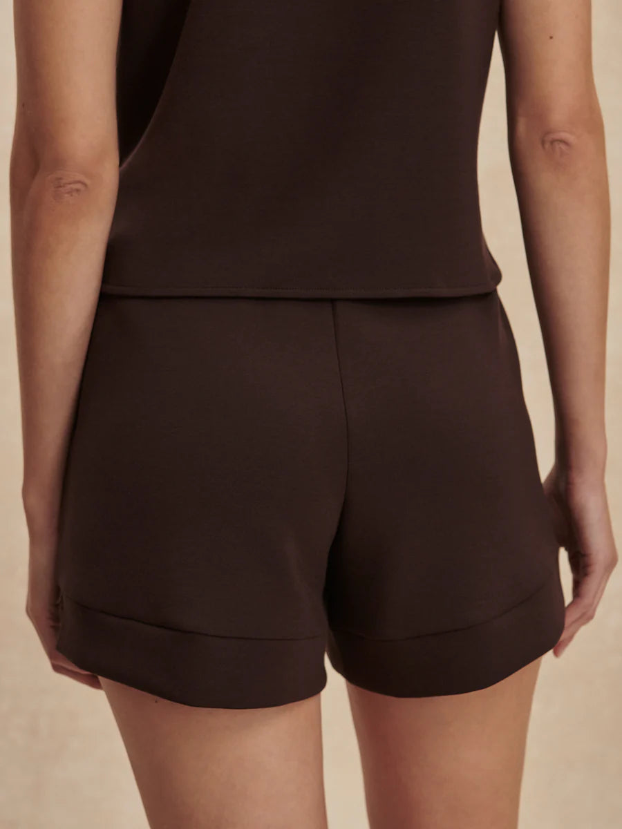 Atrium High Rise Short 4.5 in Coffee Bean