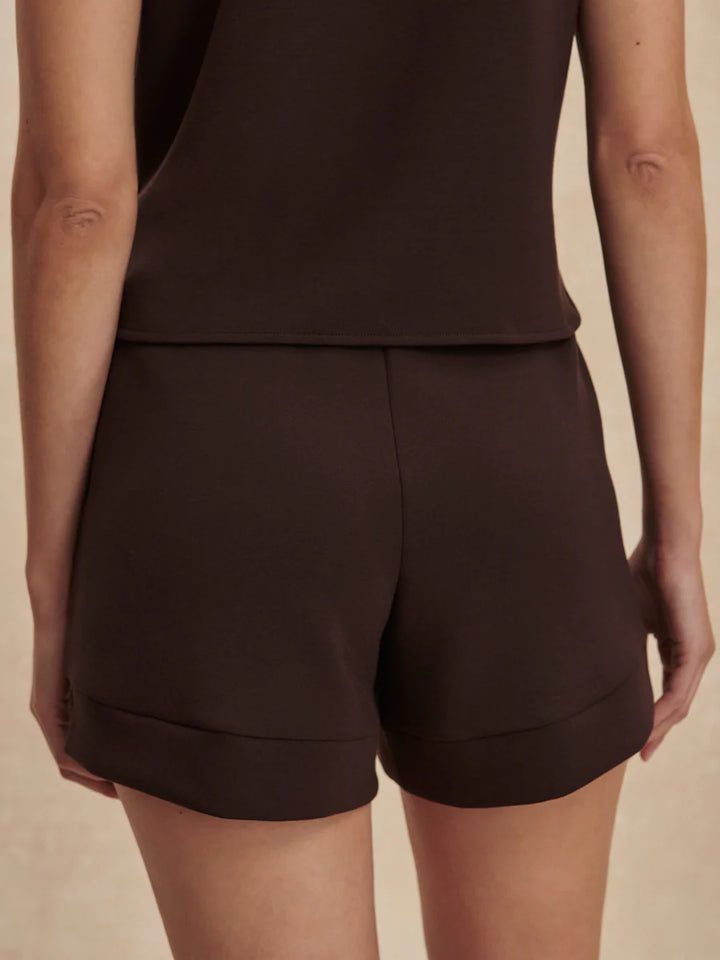Atrium High Rise Short 4.5 in Coffee Bean