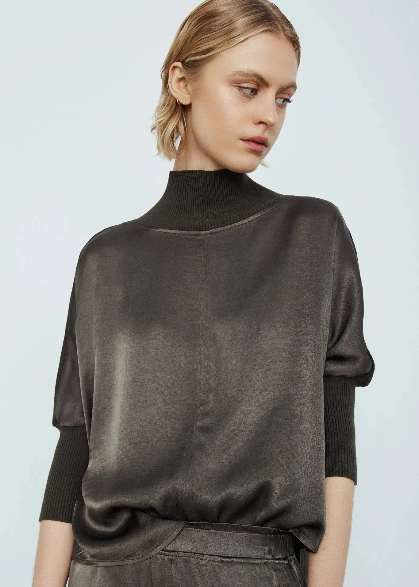 Flynn dark khaki top