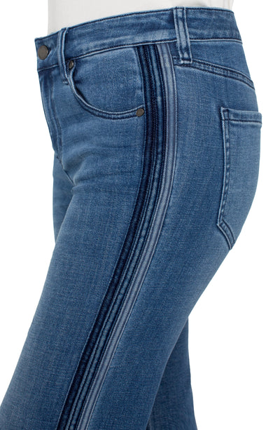 Hannah Flare w/self Trim 32" ins