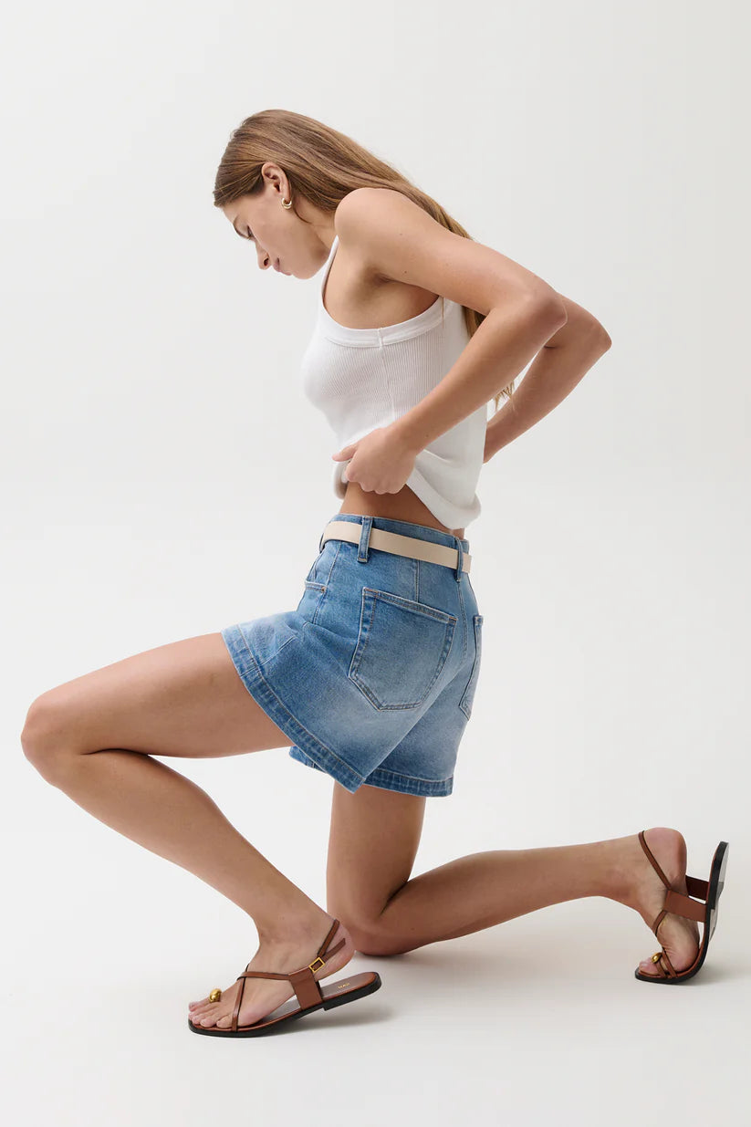 AOKI HIGH RISE A-LINE SHORT W/ DART DETAIL