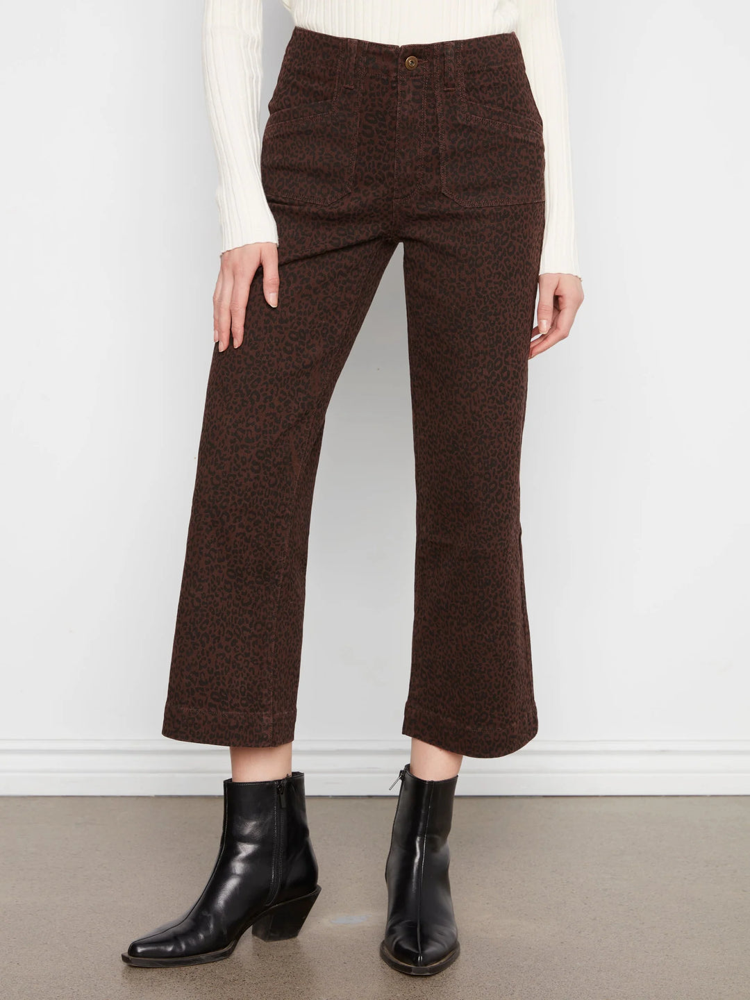 Printed Cropped Wide Leg Twill Pants With Patch Pockets