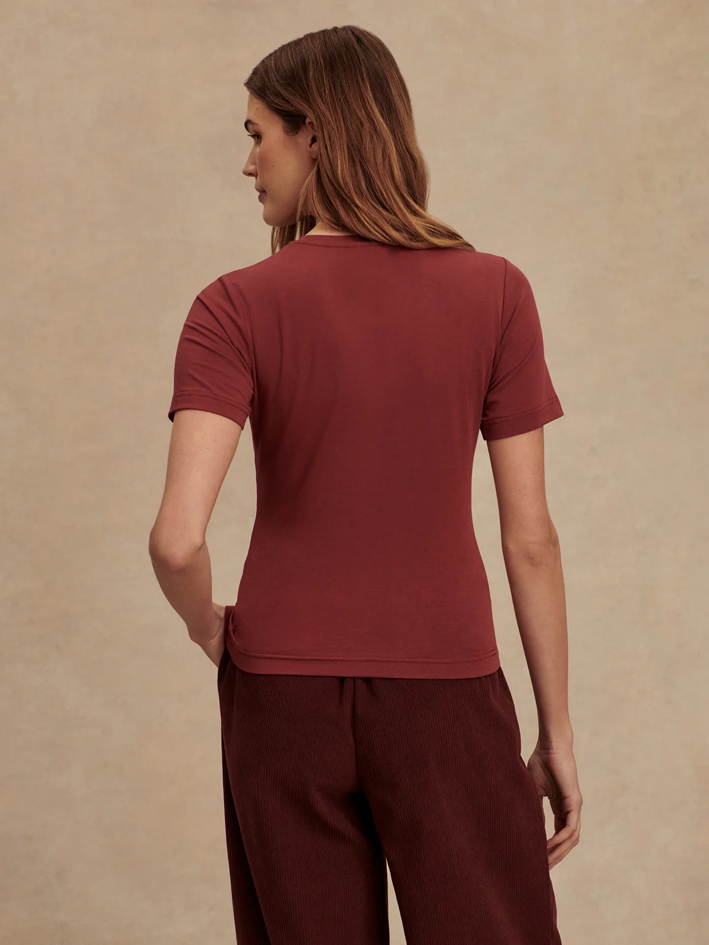 Regina Fitted Tee in New Maroon