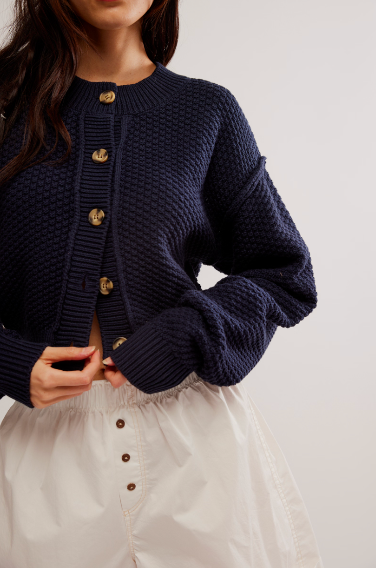 LILA CARDI