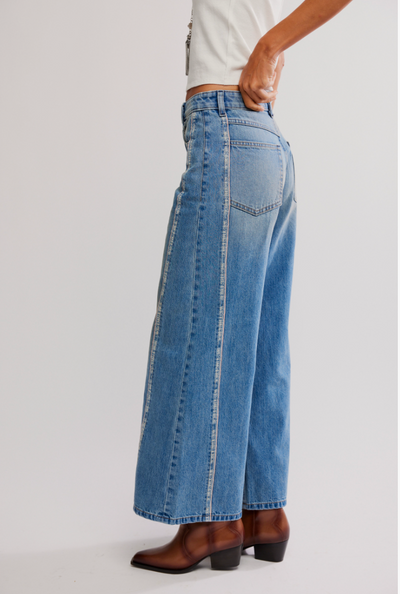 On the Edge Wide Leg