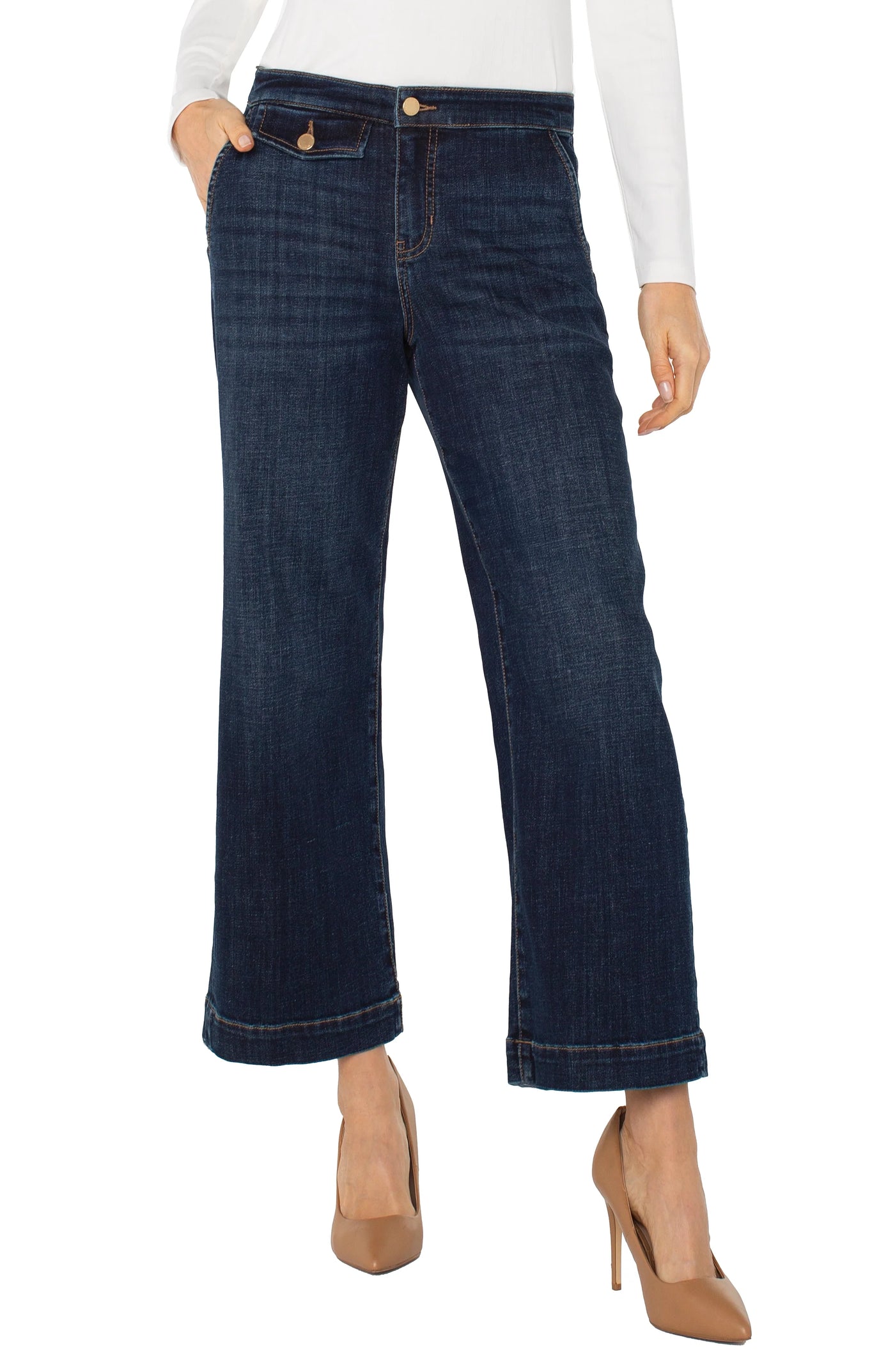 Stride Wide Leg w/ Trouser Details 27" ims