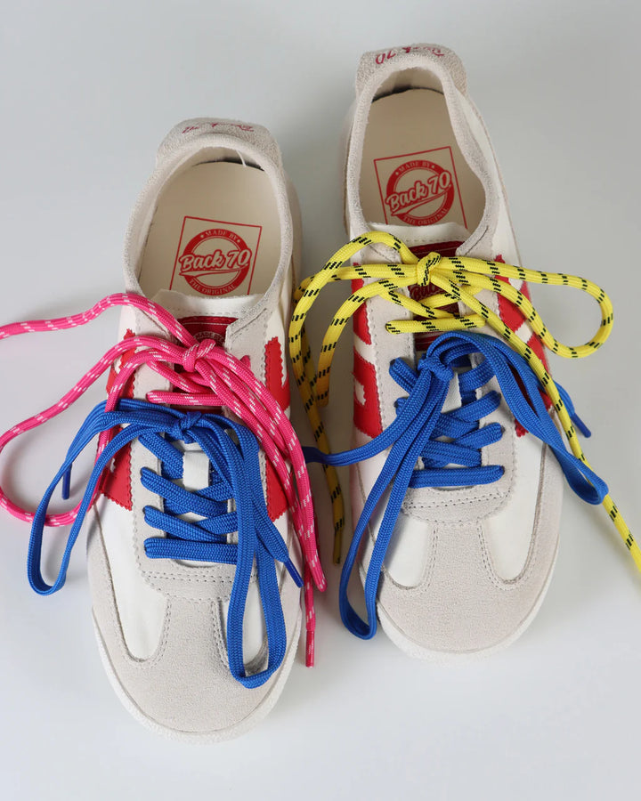 Leon in White Red Sneakers
