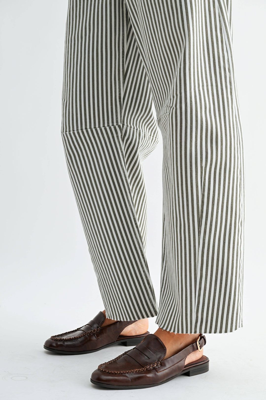 Barrel Jean w/ Seams