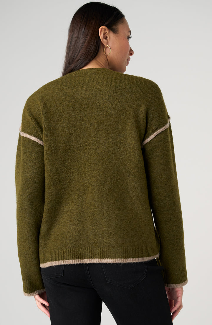 long slv crewneck sweater w cream tulip hem