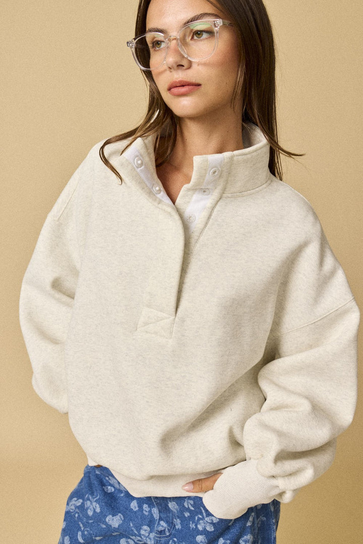 Snap Collard Sweatshirt
